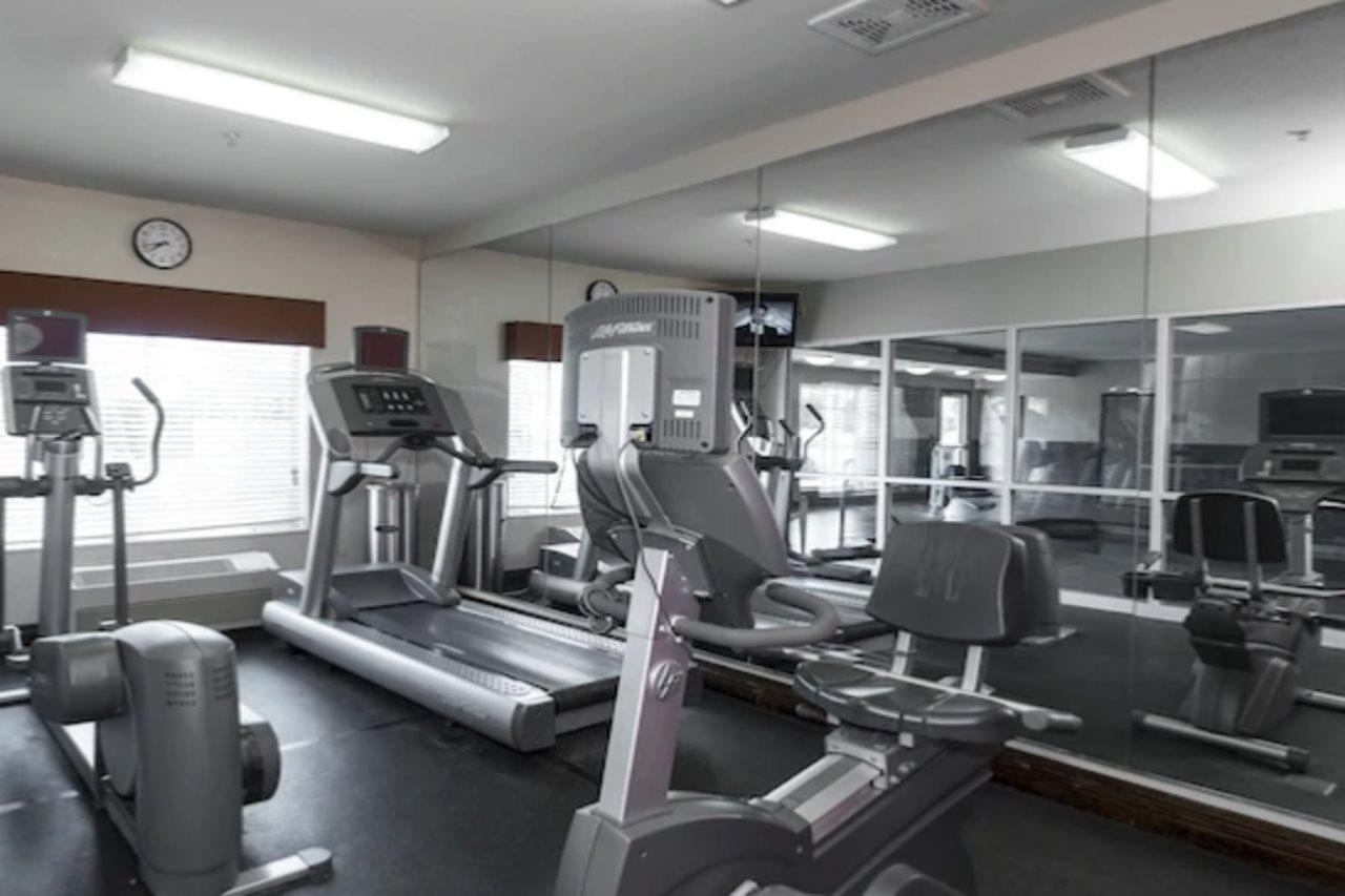 Holiday Inn Express & Suites Chicago - Matteson By Ihg Luaran gambar