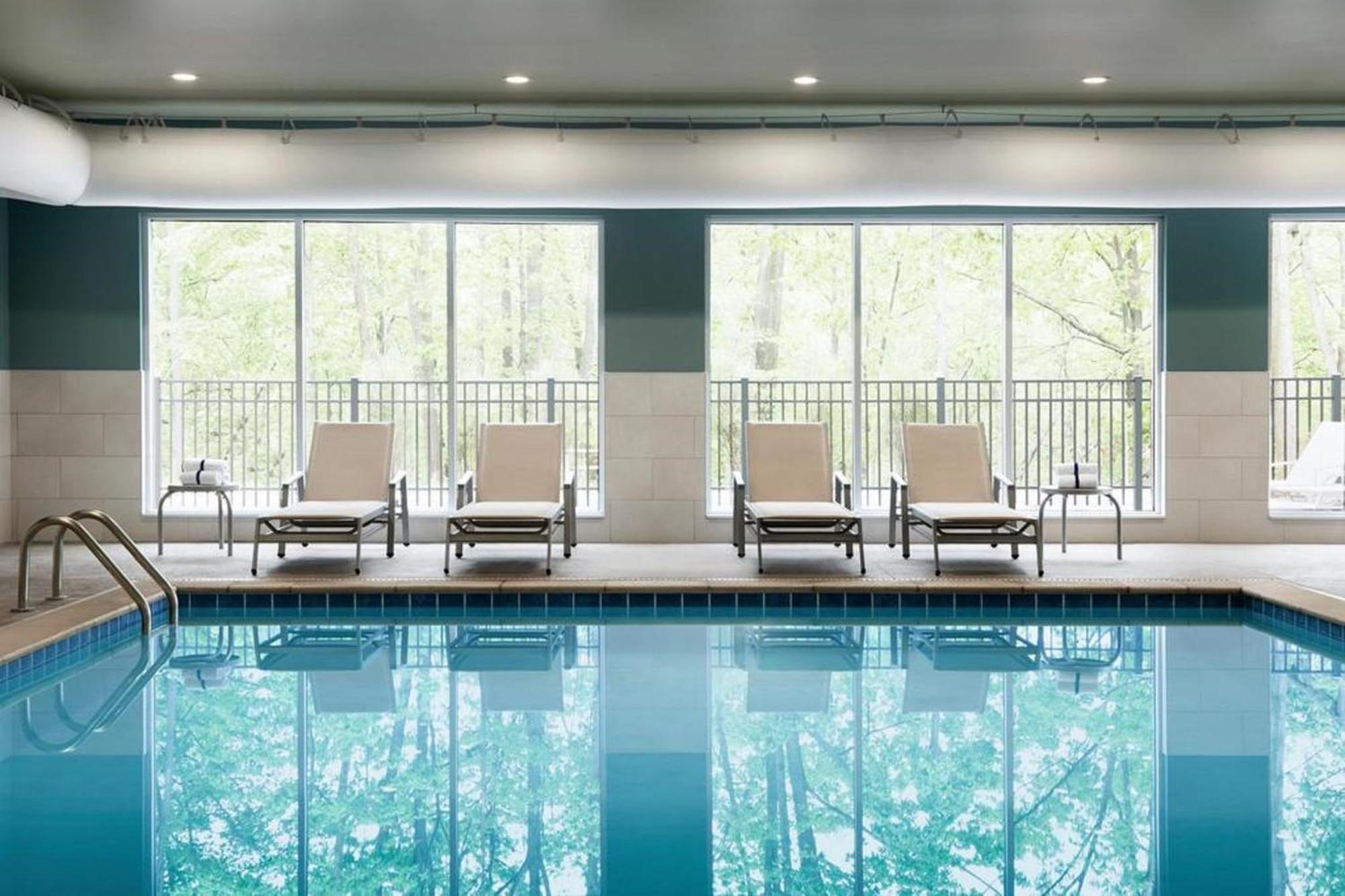 Holiday Inn Express & Suites Chicago - Matteson By Ihg Luaran gambar