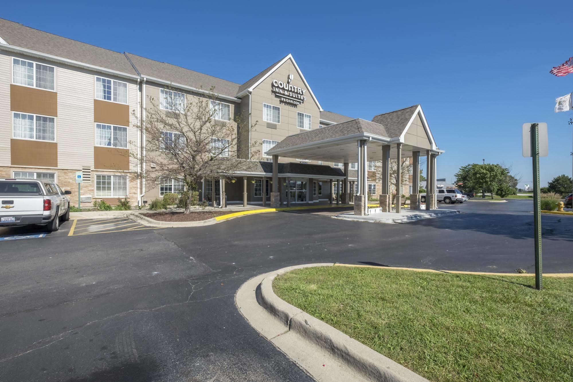 Holiday Inn Express & Suites Chicago - Matteson By Ihg Luaran gambar